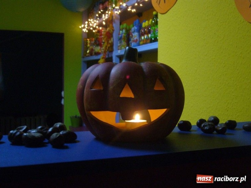 Zdjęcie w galerii na portalu naszraciborz.pl: Andrzejkowe Czary Mary w Junior Play wiadomości z regionu