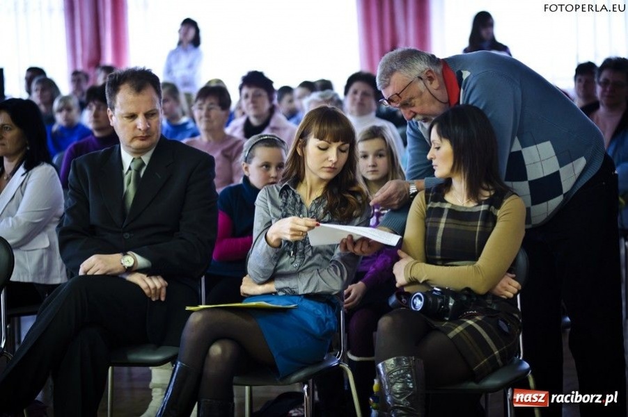 Zdjęcie w galerii na portalu naszraciborz.pl: Dominika pięknie śpiewała po morawsku wiadomości z regionu