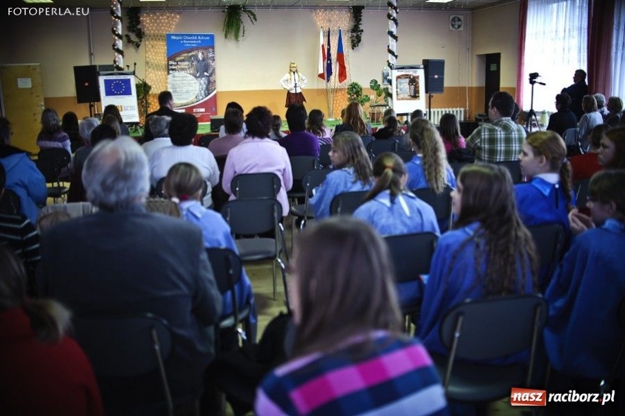 Zdjęcie w galerii na portalu naszraciborz.pl: Dominika pięknie śpiewała po morawsku wiadomości z regionu