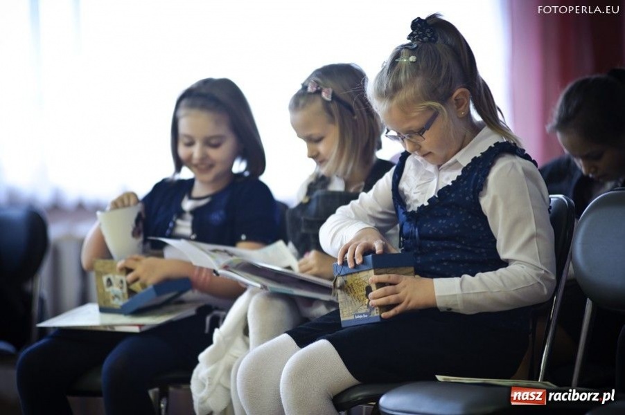 Zdjęcie w galerii na portalu naszraciborz.pl: Dominika pięknie śpiewała po morawsku wiadomości z regionu