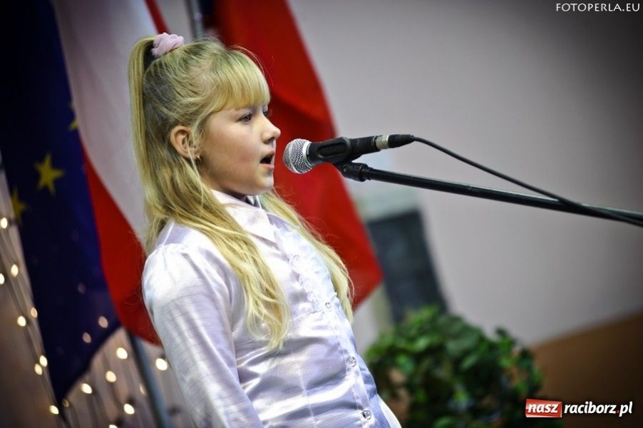 Zdjęcie w galerii na portalu naszraciborz.pl: Dominika pięknie śpiewała po morawsku wiadomości z regionu