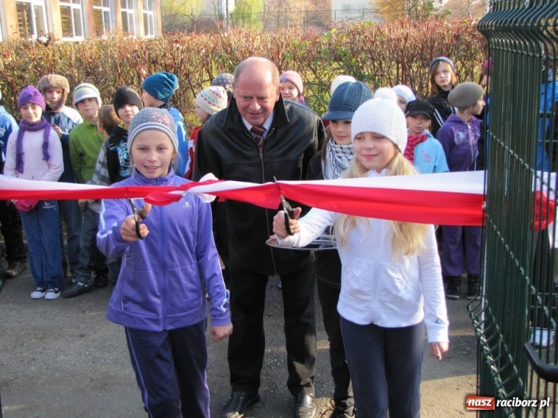 Zdjęcie w galerii na portalu naszraciborz.pl: Najfajniejsza jest huśtawka... wiadomości z regionu