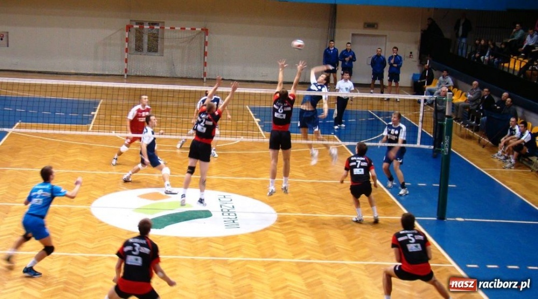 Zdjęcie w galerii na portalu naszraciborz.pl: AZS Rafako wraca z Wałbrzycha z tarczą  wiadomości z regionu