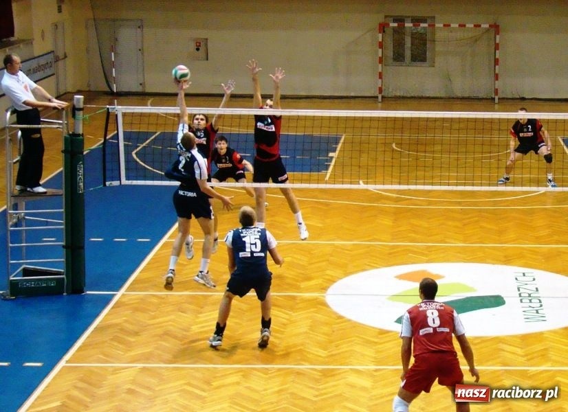 Zdjęcie w galerii na portalu naszraciborz.pl: AZS Rafako wraca z Wałbrzycha z tarczą  wiadomości z regionu