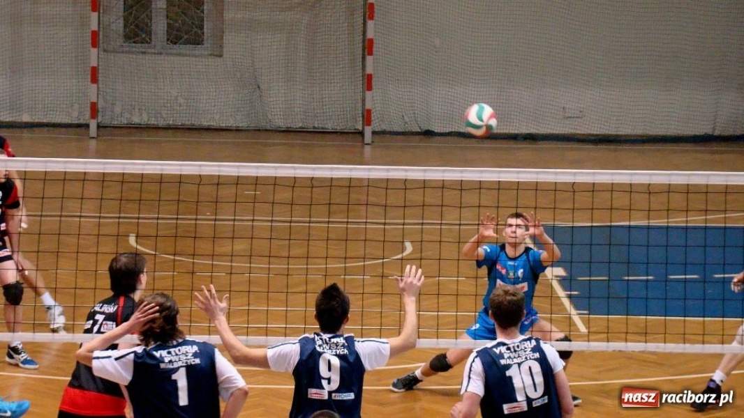 Zdjęcie w galerii na portalu naszraciborz.pl: AZS Rafako wraca z Wałbrzycha z tarczą  wiadomości z regionu