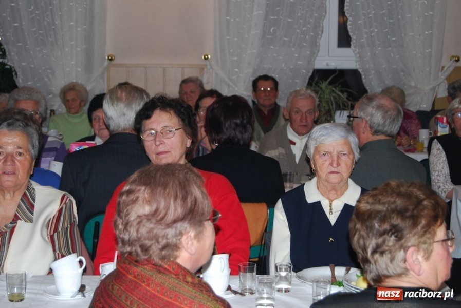 Zdjęcie w galerii na portalu naszraciborz.pl: Pamiętajmy o naszych seniorach wiadomości z regionu