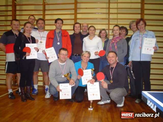 Zdjęcie w galerii na portalu naszraciborz.pl: Racibórz: Przy stole pingpongowym   wiadomości z regionu