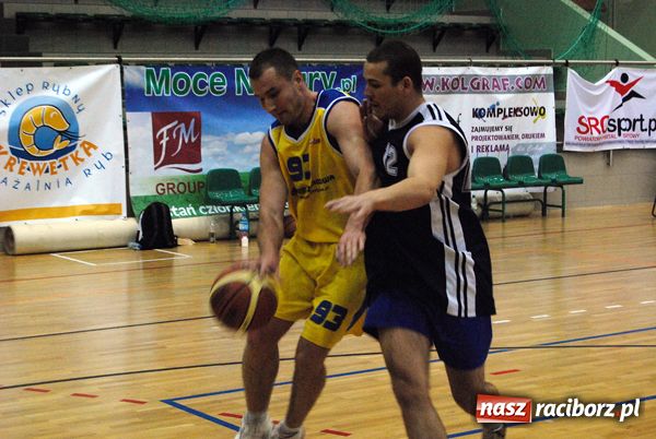 Zdjęcie w galerii na portalu naszraciborz.pl: Po VI kolejce Dywyta na czele tabeli wiadomości z regionu