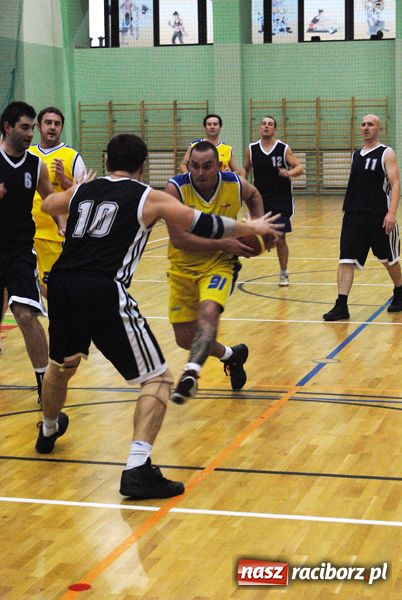 Zdjęcie w galerii na portalu naszraciborz.pl: Po VI kolejce Dywyta na czele tabeli wiadomości z regionu