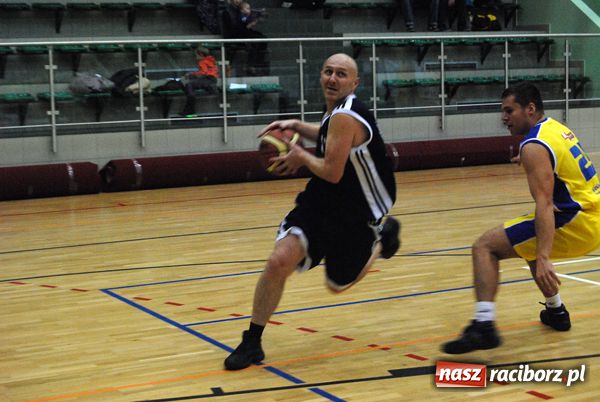 Zdjęcie w galerii na portalu naszraciborz.pl: Po VI kolejce Dywyta na czele tabeli wiadomości z regionu