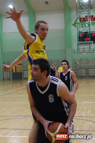 Zdjęcie w galerii na portalu naszraciborz.pl: Po VI kolejce Dywyta na czele tabeli wiadomości z regionu