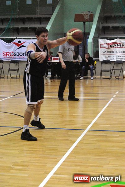 Zdjęcie w galerii na portalu naszraciborz.pl: Po VI kolejce Dywyta na czele tabeli wiadomości z regionu