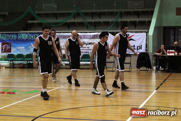 Zdjęcie w galerii na portalu naszraciborz.pl: Po VI kolejce Dywyta na czele tabeli wiadomości z regionu