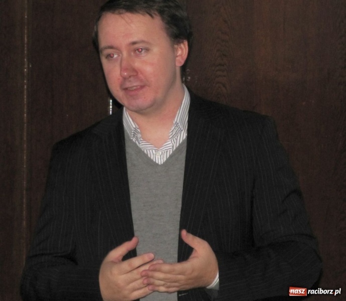 Zdjęcie w galerii na portalu naszraciborz.pl: Powrót do szkoły. Gość z Brukseli w I LO wiadomości z regionu