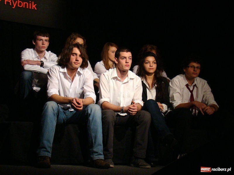 Zdjęcie w galerii na portalu naszraciborz.pl: Powstańcy pokonali Mickiewicza wiadomości z regionu