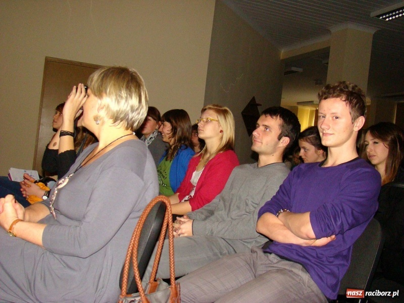 Zdjęcie w galerii na portalu naszraciborz.pl: Powstańcy pokonali Mickiewicza wiadomości z regionu