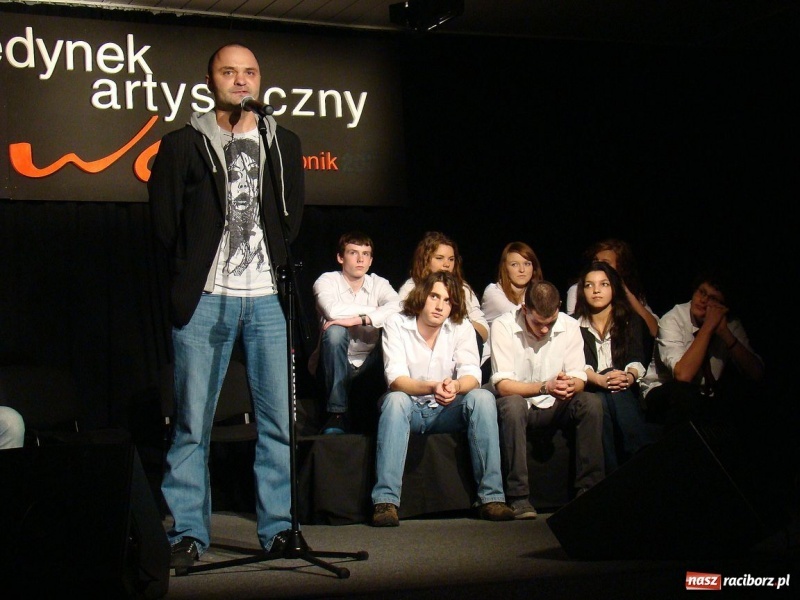 Zdjęcie w galerii na portalu naszraciborz.pl: Powstańcy pokonali Mickiewicza wiadomości z regionu