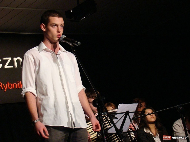 Zdjęcie w galerii na portalu naszraciborz.pl: Powstańcy pokonali Mickiewicza wiadomości z regionu