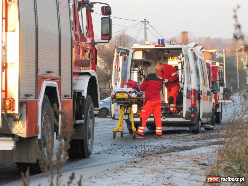 Zdjęcie w galerii na portalu naszraciborz.pl: Wpadła w poślizg, wylądowała w rowie wiadomości z regionu