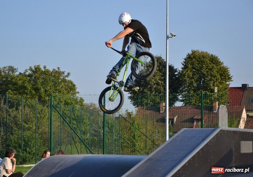 Zdjęcie w galerii na portalu naszraciborz.pl: Lato w Krzyżanowicach zima w Śmiłowicach wiadomości z regionu