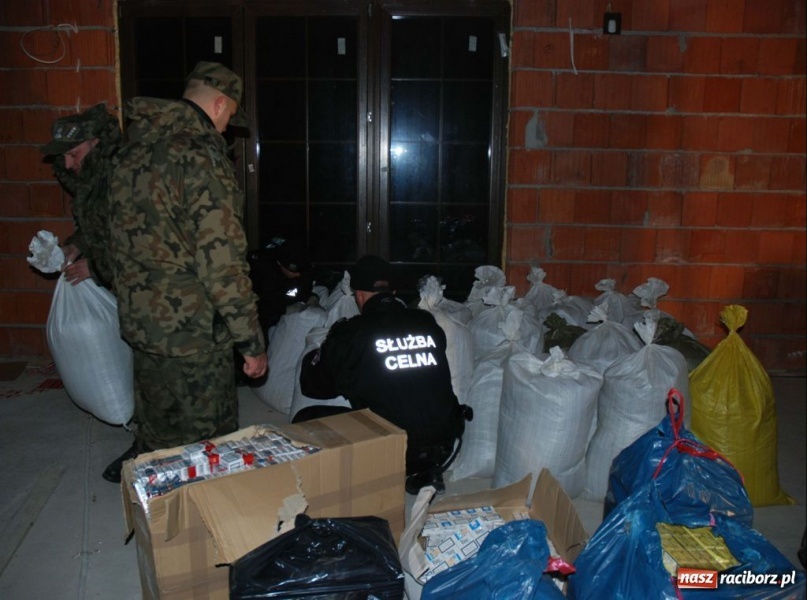 Zdjęcie w galerii na portalu naszraciborz.pl: Ponad milion nielegalnych papierosów wiadomości z regionu