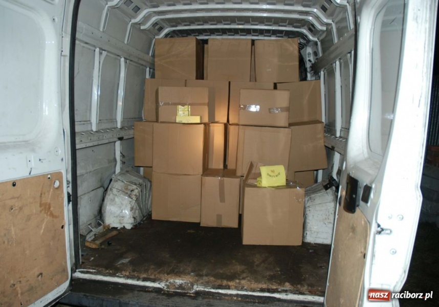 Zdjęcie w galerii na portalu naszraciborz.pl: Ponad milion nielegalnych papierosów wiadomości z regionu