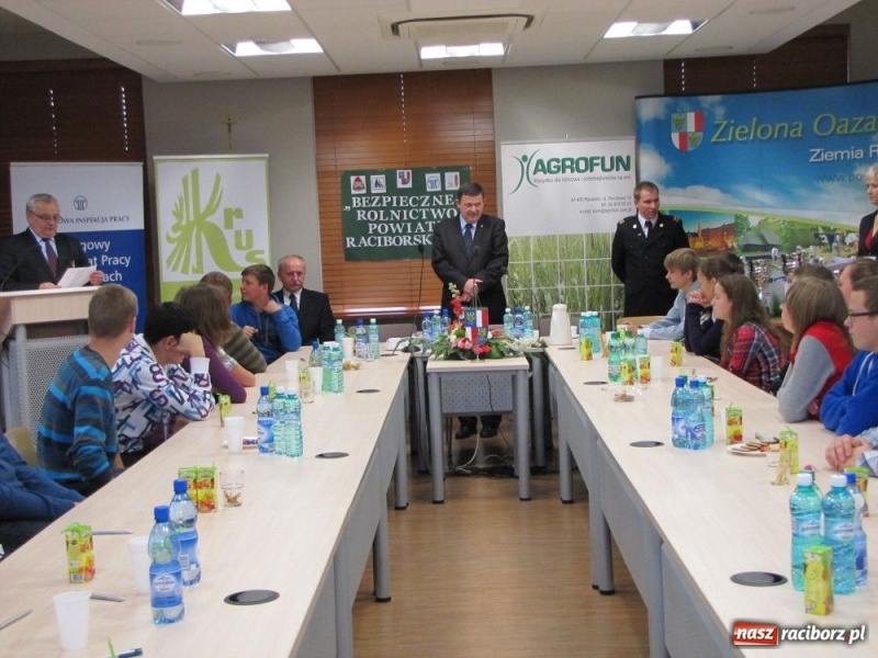 Zdjęcie w galerii na portalu naszraciborz.pl: Młodzi znają się na rolnictwie wiadomości z regionu