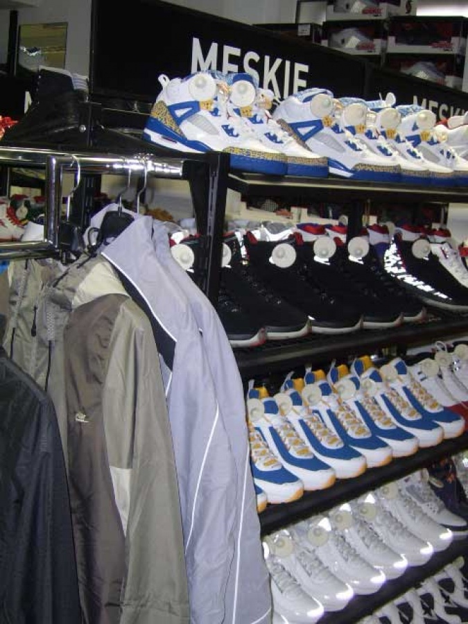 Zdjęcie w galerii na portalu naszraciborz.pl: Sneakers4u już w Raciborzu wiadomości z regionu