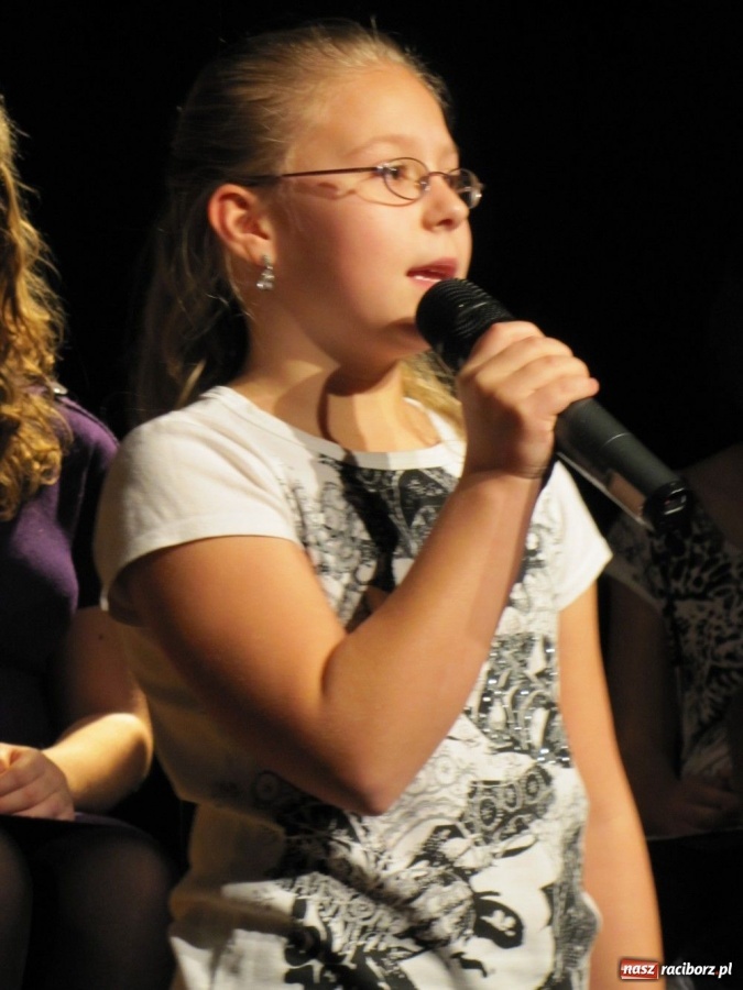 Zdjęcie w galerii na portalu naszraciborz.pl: Jesienne dźwięki wybrzmiały w MDK wiadomości z regionu