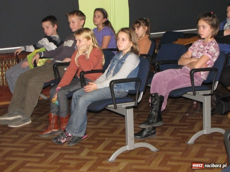 Zdjęcie w galerii na portalu naszraciborz.pl: Jesienne dźwięki wybrzmiały w MDK wiadomości z regionu