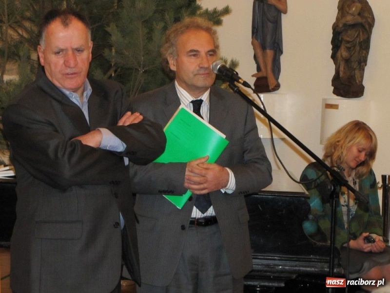 Zdjęcie w galerii na portalu naszraciborz.pl: Spotkanie z poezją raciborzanina wiadomości z regionu