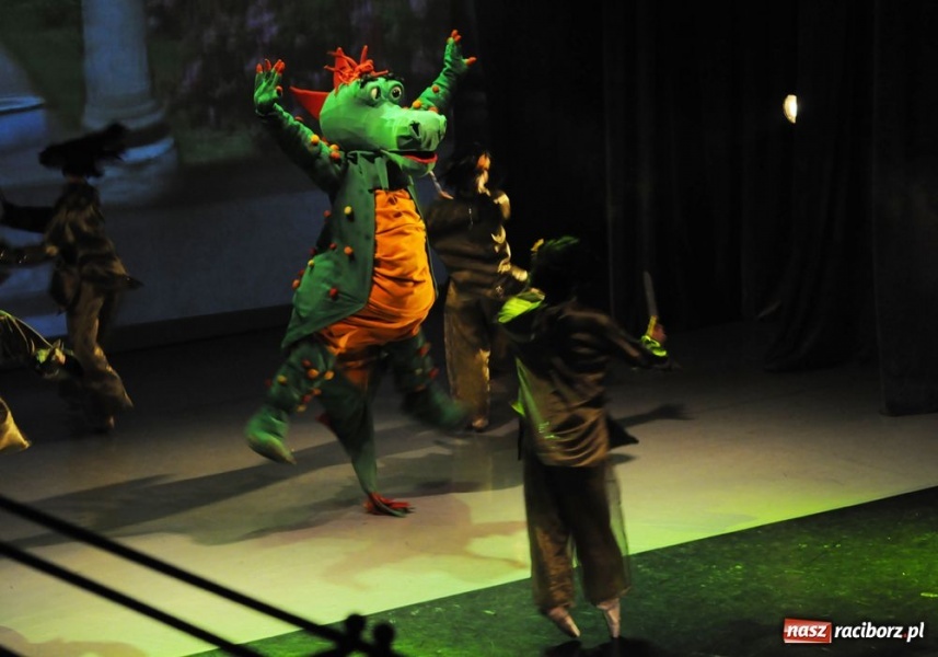 Zdjęcie w galerii na portalu naszraciborz.pl: Dziadek do orzechów na scenie RCK-u wiadomości z regionu