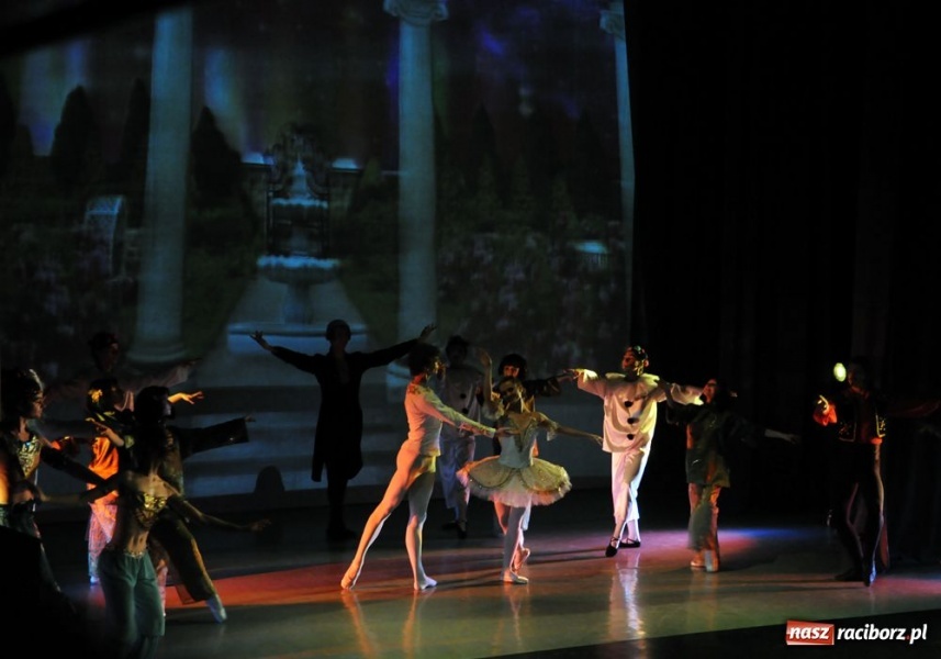 Zdjęcie w galerii na portalu naszraciborz.pl: Dziadek do orzechów na scenie RCK-u wiadomości z regionu