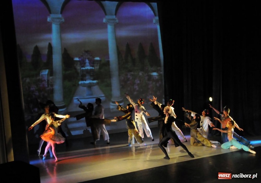 Zdjęcie w galerii na portalu naszraciborz.pl: Dziadek do orzechów na scenie RCK-u wiadomości z regionu