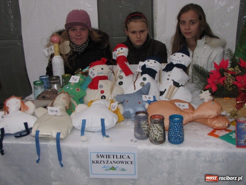 Zdjęcie w galerii na portalu naszraciborz.pl: Smakołyki znikały błyskawicznie wiadomości z regionu