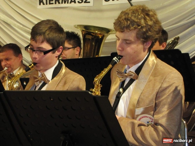 Zdjęcie w galerii na portalu naszraciborz.pl: Smakołyki znikały błyskawicznie wiadomości z regionu