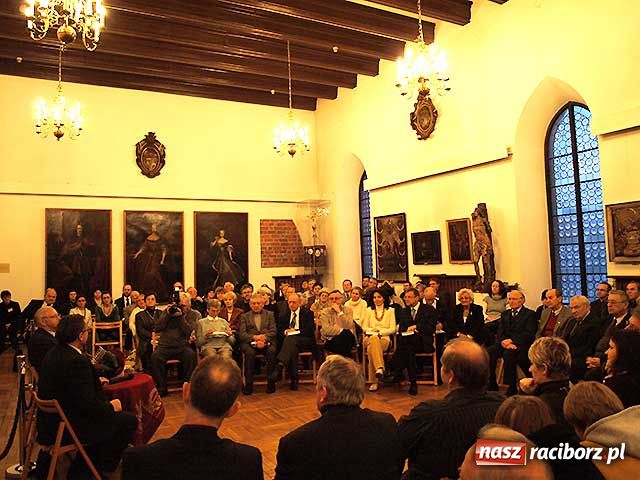 Zdjęcie w galerii na portalu naszraciborz.pl: Spotkanie autorskie Pawła Newerli wiadomości z regionu