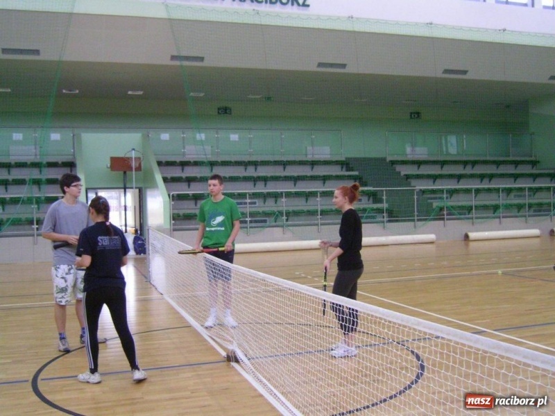 Zdjęcie w galerii na portalu naszraciborz.pl: Mikołaj u młodych tenisistów wiadomości z regionu