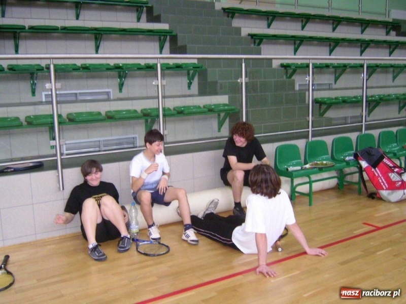 Zdjęcie w galerii na portalu naszraciborz.pl: Mikołaj u młodych tenisistów wiadomości z regionu