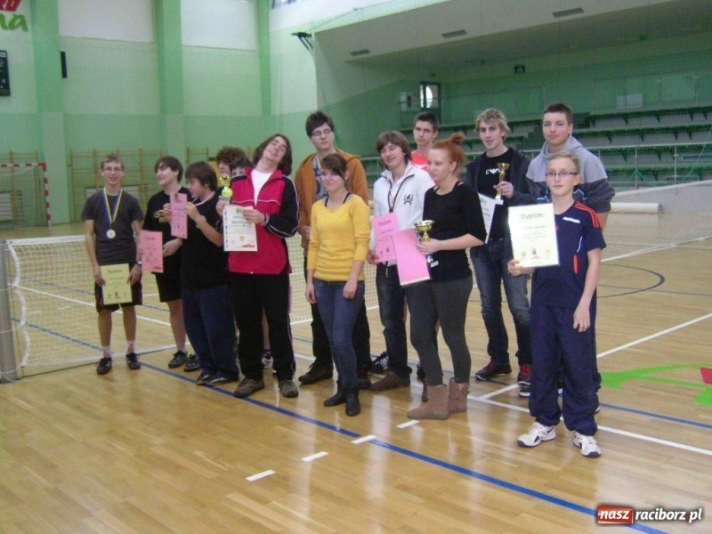 Zdjęcie w galerii na portalu naszraciborz.pl: Mikołaj u młodych tenisistów wiadomości z regionu