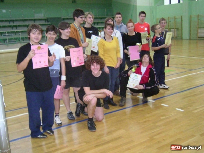 Zdjęcie w galerii na portalu naszraciborz.pl: Mikołaj u młodych tenisistów wiadomości z regionu