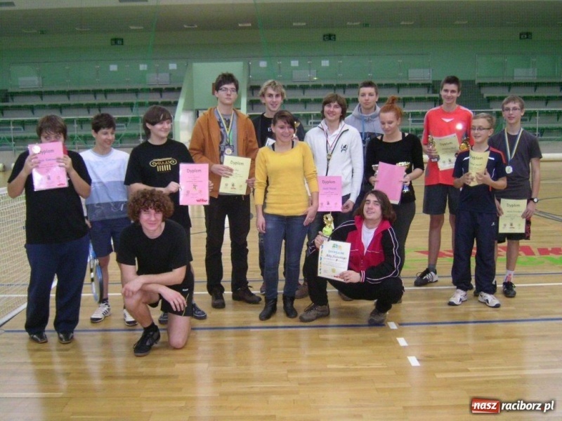 Zdjęcie w galerii na portalu naszraciborz.pl: Mikołaj u młodych tenisistów wiadomości z regionu