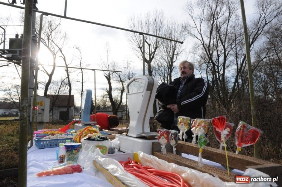 Zdjęcie w galerii na portalu naszraciborz.pl: W Krzanowicach tradycyjna procesja wiadomości z regionu