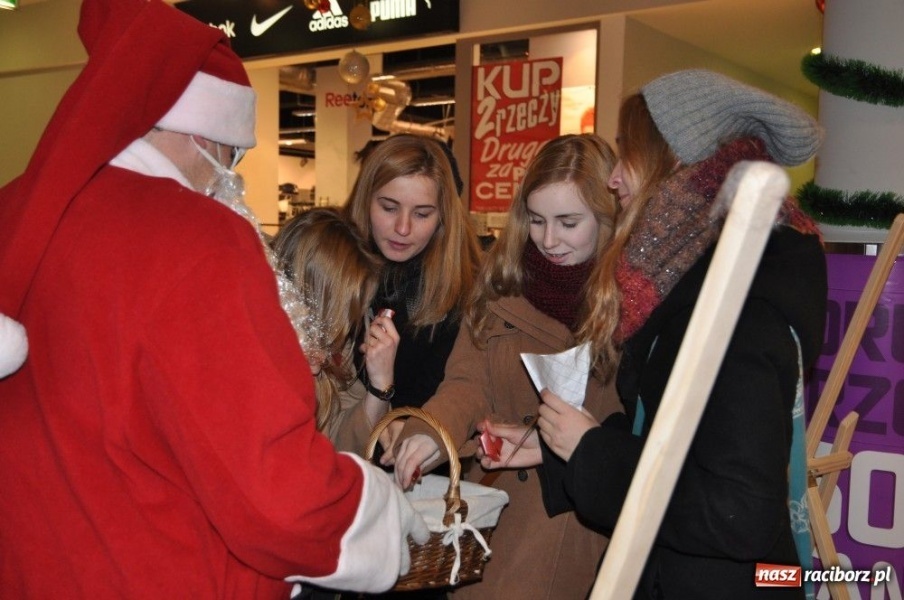 Zdjęcie w galerii na portalu naszraciborz.pl: Poznaliśmy kandydatów na Mikołaja roku wiadomości z regionu