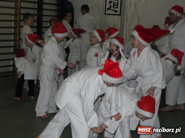 Zdjęcie w galerii na portalu naszraciborz.pl: Mikołajki w Raciborskim Aikido wiadomości z regionu