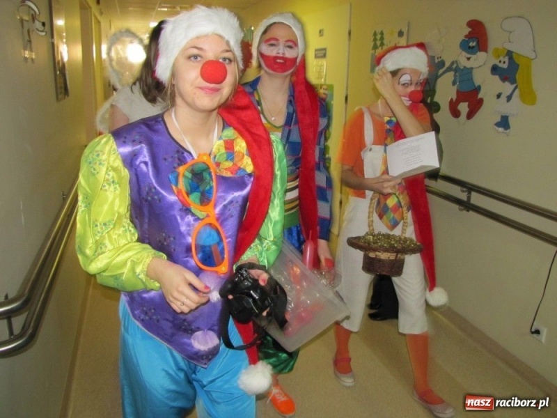 Zdjęcie w galerii na portalu naszraciborz.pl: Mikołaj nie zapomina o pacjentach wiadomości z regionu