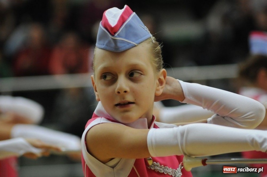 Zdjęcie w galerii na portalu naszraciborz.pl: Mikołajkowa fiesta w Arenie Rafako wiadomości z regionu