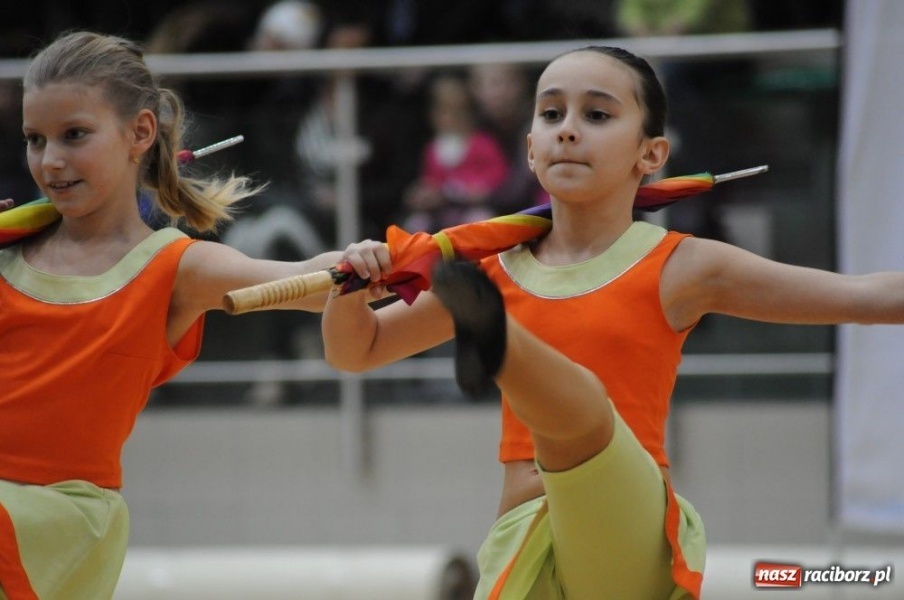 Zdjęcie w galerii na portalu naszraciborz.pl: Mikołajkowa fiesta w Arenie Rafako wiadomości z regionu