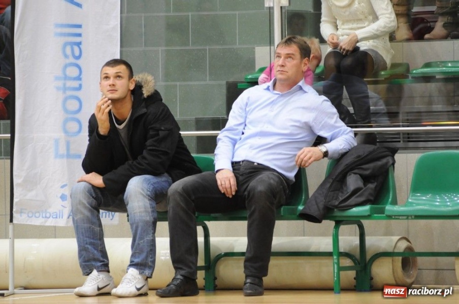 Zdjęcie w galerii na portalu naszraciborz.pl: Mikołajkowa fiesta w Arenie Rafako wiadomości z regionu