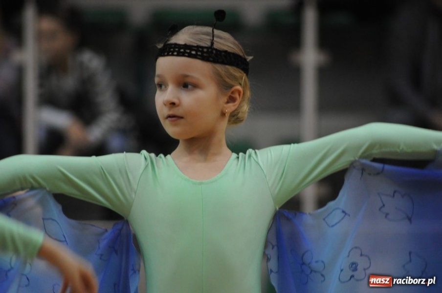 Zdjęcie w galerii na portalu naszraciborz.pl: Mikołajkowa fiesta w Arenie Rafako wiadomości z regionu